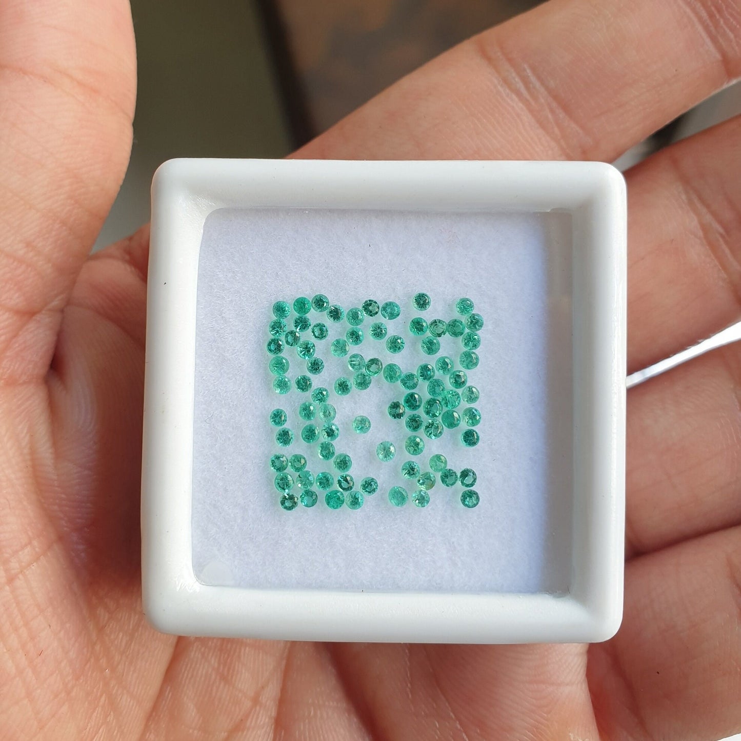 AAA Cut Round Emerald Colombian Loose Gemstone For Jewelry, Vivid Green Loose Emerald Sale, 1MM 1.5MM 2MM 2.5MM Emerald Supply Gems For Sale