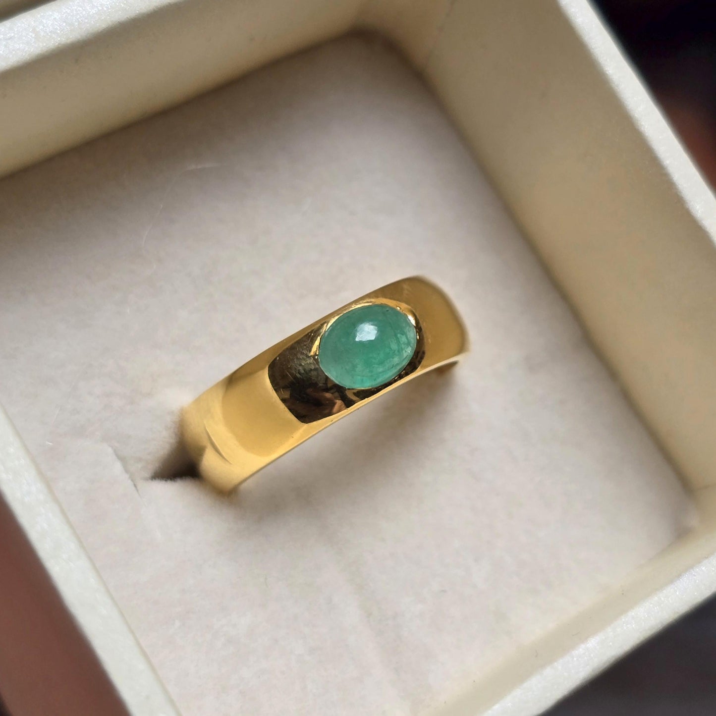 14k Emerald Cabochon Ring Vintage Emerald Gold Ring Dainty Emerald Stacking Band Ring For Gift Green Cabochon Solitaire Birthstone Ring Gift