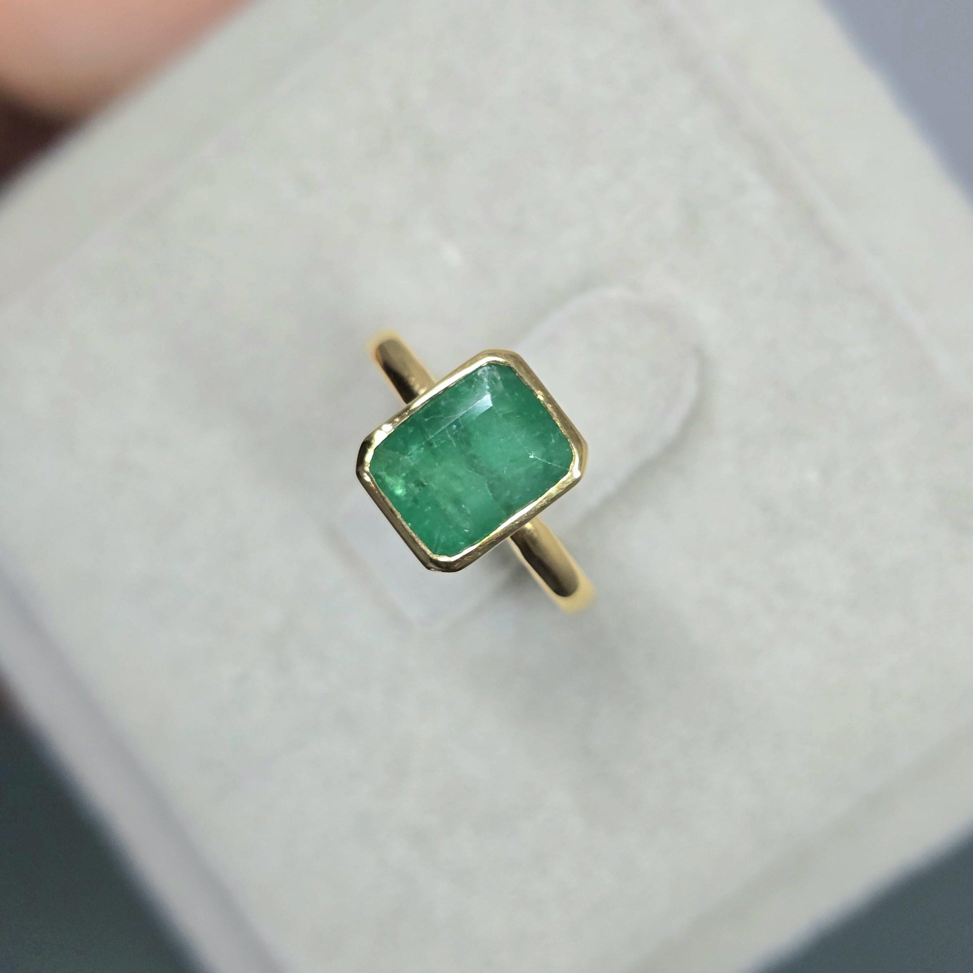 Vintage 3.00 Ct Natural Emerald Ring 14k Gold Emerald Cut Emerald Bezel Set Solitaire Ring, Genuine Emerald Stacking Ring For Men & Women