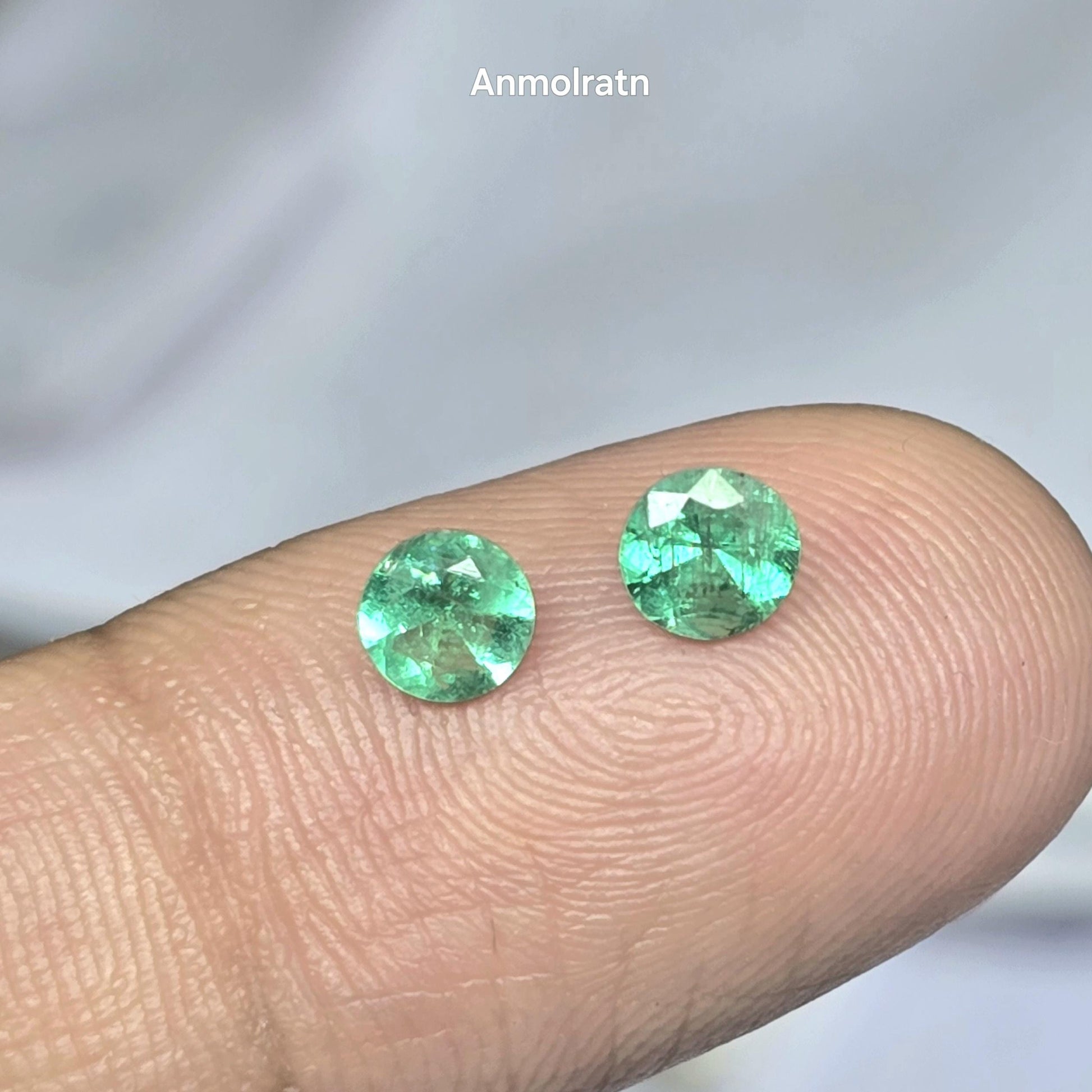 Round Emerald Colombian Pair, Vivid Green Emerald Earring Pair, AAA Certified Colombian Emerald Round Cut Loose Pair For Stud Earrings 4.7MM