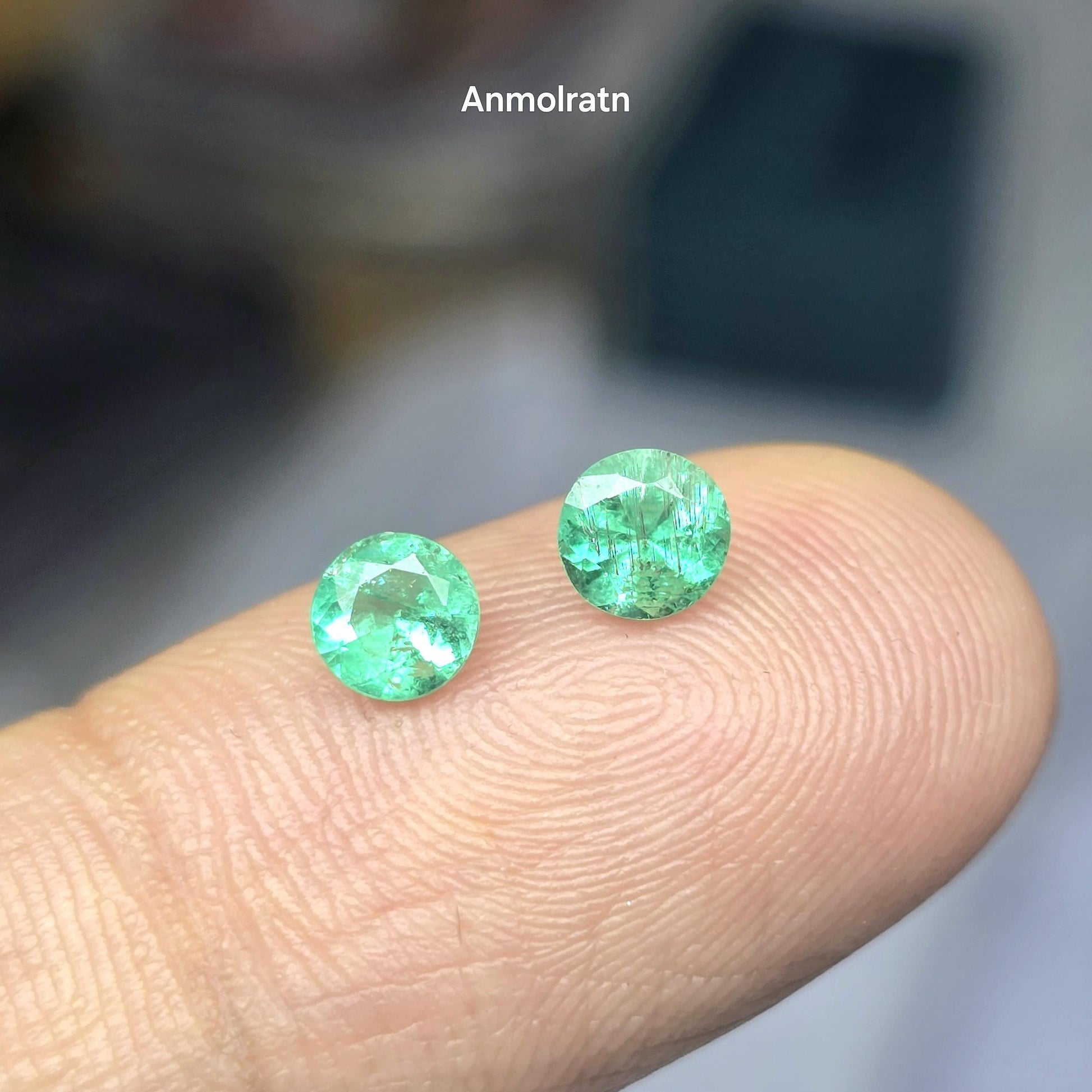 Round Emerald Colombian Pair, Vivid Green Emerald Earring Pair, AAA Certified Colombian Emerald Round Cut Loose Pair For Stud Earrings 4.7MM