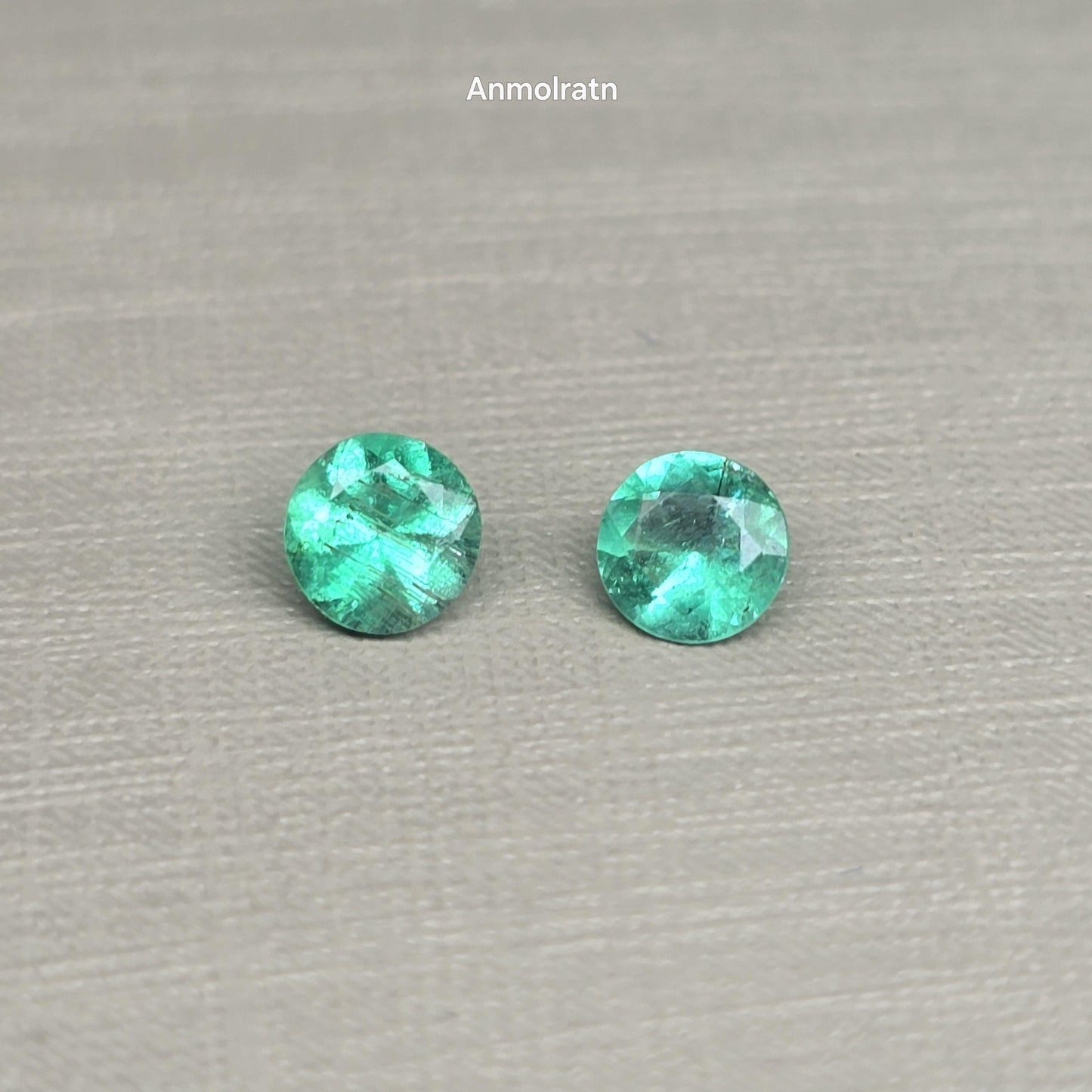 Round Emerald Colombian Pair, Vivid Green Emerald Earring Pair, AAA Certified Colombian Emerald Round Cut Loose Pair For Stud Earrings 4.7MM