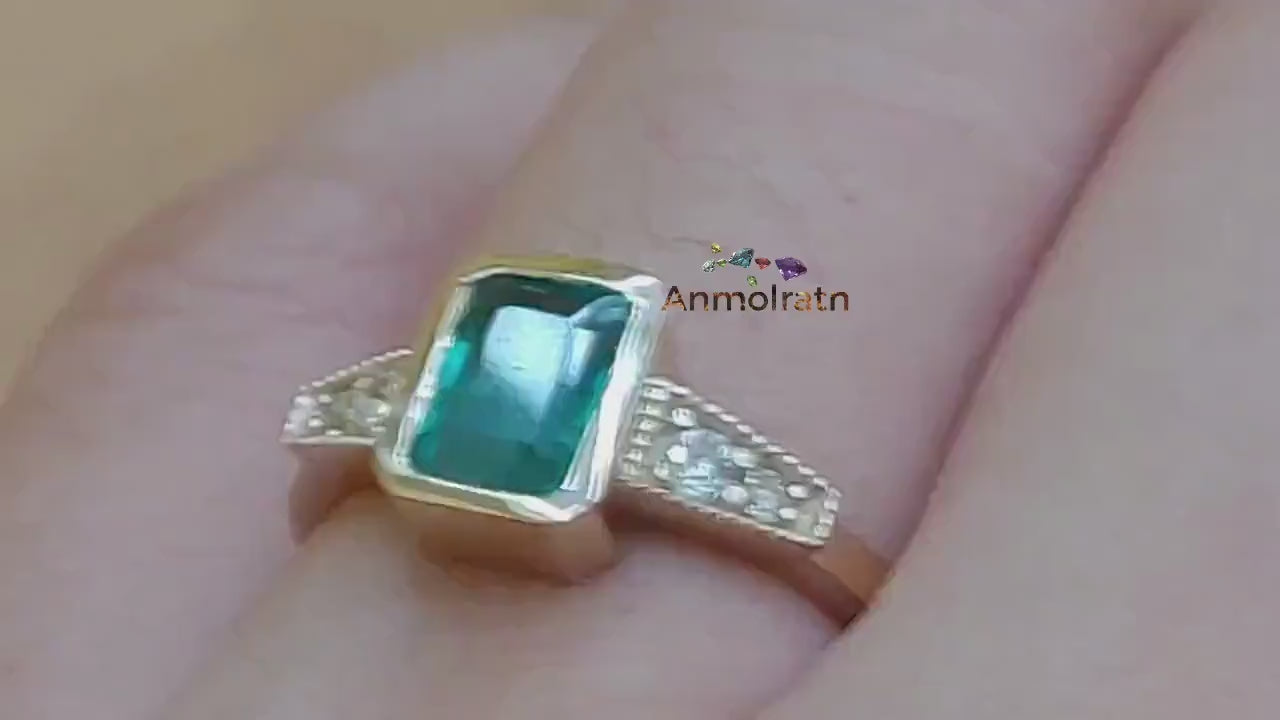 Vintage Emerald Ring With Diamond, 14k Emerald Cut Cluster Ring, Antique Emerald Bezel Set Dainty Ring Gift For Her, Bezel Set Emerald ring